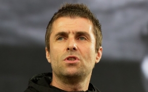 罵華人「清蟲」? 英知名搖滾樂手涉「辱華」 刪除貼文後道歉