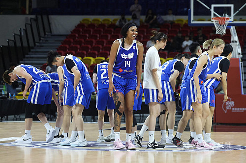 彭詩晴、庫克斯聯手轟50分 瓊斯盃台灣女籃勝日本