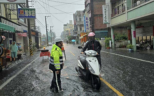 暴雨狂炸彰化！福興、鹿港降雨量逾300毫米  全縣一級淹水警戒