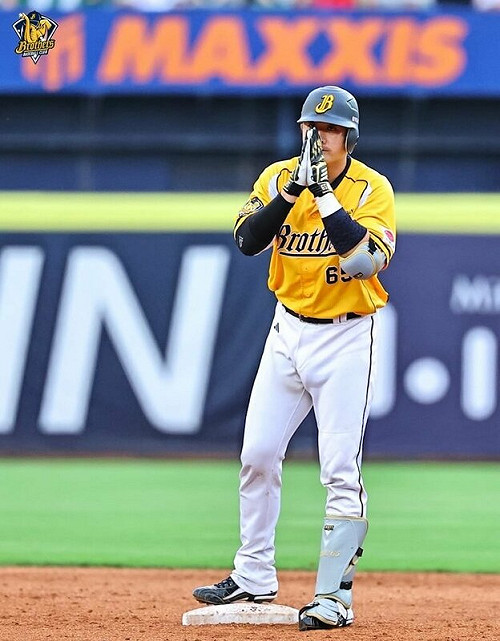 高宇杰超前比數二壘打獲MVP 助兄弟擊退龍隊