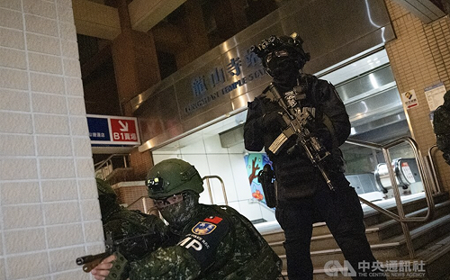 漢光演習憲指部凌晨北捷演練物資轉用  人攜刺針飛彈公開亮相 