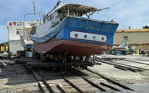 南灣擱淺漁船漏油造成汙染！屏東環保局：最高可罰3000萬元