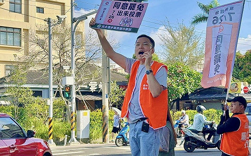 民進黨高市黨部下動員令 簡訊齊發力挺726大罷免 