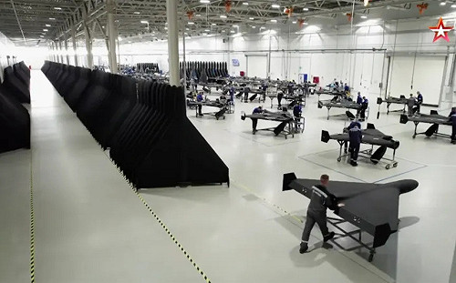 意外曝光剝削童工! 俄國秀世界最大無人機工廠 14歲童每日工作長達15小時挨批