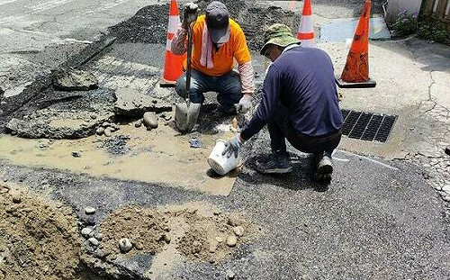 彰化施工挖破管線瓦斯噴洩！消防隊急噴水1小時防爆