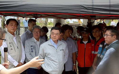 卓榮泰視察台南通訊：3電信業者要全力搶修、行動基地台全數支援