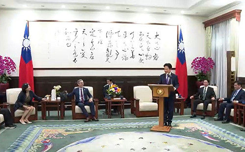 （影）總統、副總統接見國際訪團 強調深化民主合作與區域繁榮