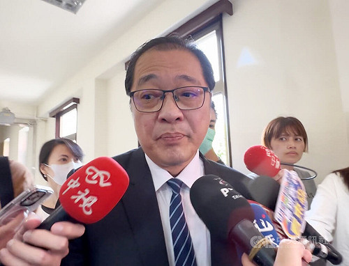辦柯案檢察官升職惹議  法務部長:依法圈選