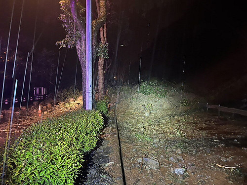 台16線集集鎮往返水里鄉邊坡崩塌　雙向交通中斷