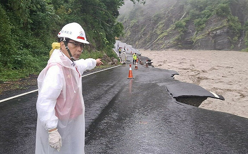 那瑪夏區聯外道路坍方中斷  市府資源陸續協助災後復舊 