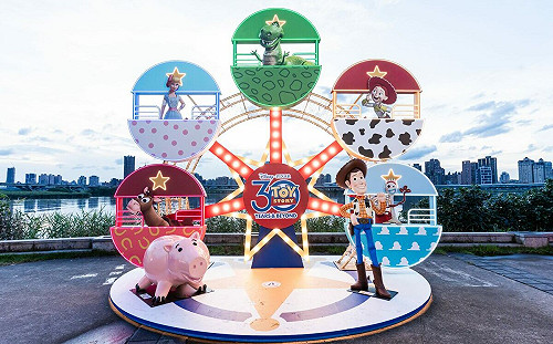 不只煙火演唱會！大稻埕夏日節「玩具總動員」打卡熱點超吸睛