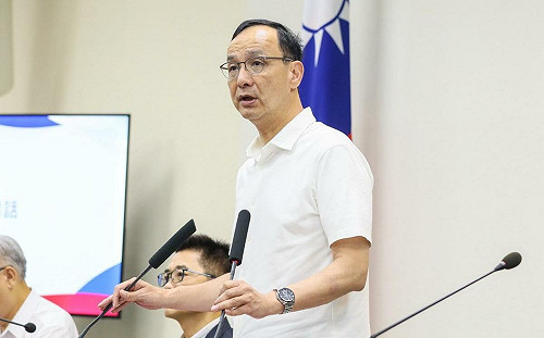 川普喊半導體關稅100％ 朱立倫籲啟動「策略性產業根留台灣方案」