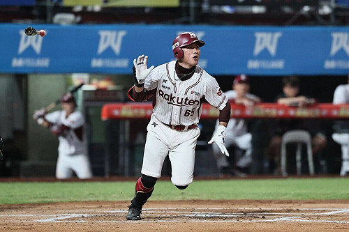 林政華轟超前3分砲桃猿搶勝  燈光閃爍一度暫停比賽