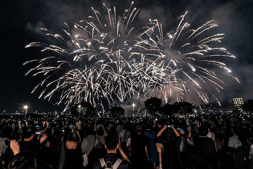 上班族七夕約會熱門景點　大稻埕煙火奪冠