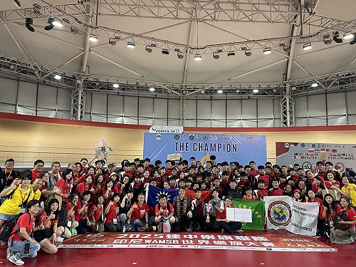 建中樂旗聯隊奪雙冠 學生歡呼家長喜極而泣
