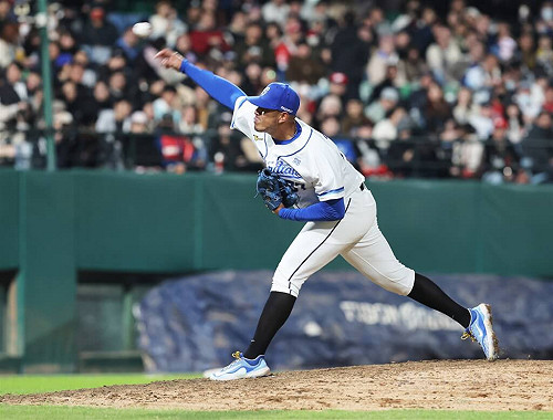 富邦悍將洋投異動註銷富藍戈　改註冊鈴木駿輔