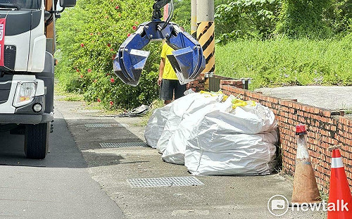 南市府滾動檢討機制並加速清運  累積已清逾1270噸石綿瓦