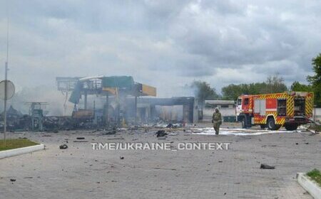 (影) 烏無人機如入無人之境! 千里續航狂轟 俄多處煉油廠、軍工廠陷火海