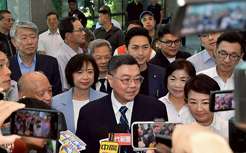 卓揆在院會嗆盧秀燕？政院：只是提醒就討論案回應　非創造聲量