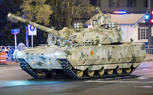 （影）四中全會＋閱兵前大批裝甲車進北京! 「ZTZ-201」新坦克被批弱點在這裡.....