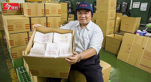 一接班就失業！他靠紙袋創下5億業績