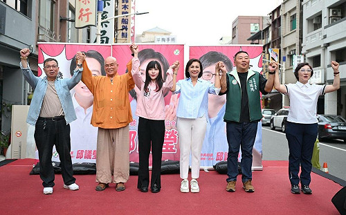 黃捷辦鼓鹽座談爆場  讚邱議瑩「最適合的市長人選」