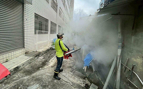 高雄登革熱群聚疫情累計8例    積水孳生孑孓依法告發逾50件  