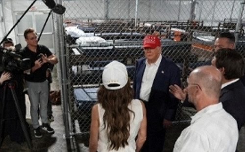 川普移民政策受挫! 佛州「鱷魚惡魔島」拘留中心恐關閉 法官令60天內清空