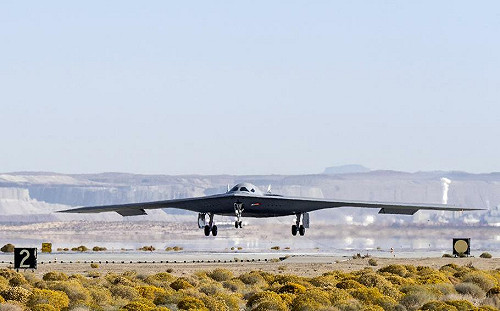 美軍媒《星條旗報》：第二架B-21「突擊者」2025年底前首飛