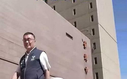 中國機器狗恐資安疑慮  李四川喊別逢中必反 許美華：國軍應集體去市府抗議！