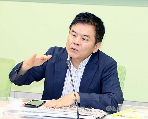 莊瑞雄被控玩球版涉賭博罪 北檢查無不法簽結