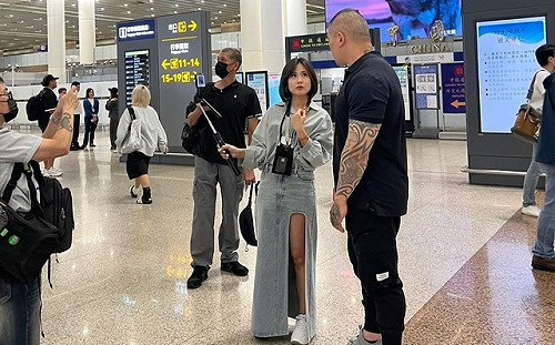 管仁健觀點》中天小姐姐為何要為「北京照相館」痛哭討拍？