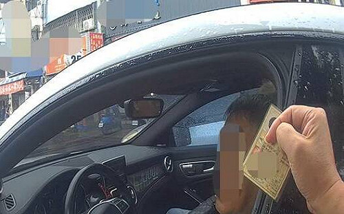 逃了18年還是被逮！通緝犯栽在紅線違停  謊報弟弟身分仍遭警識破