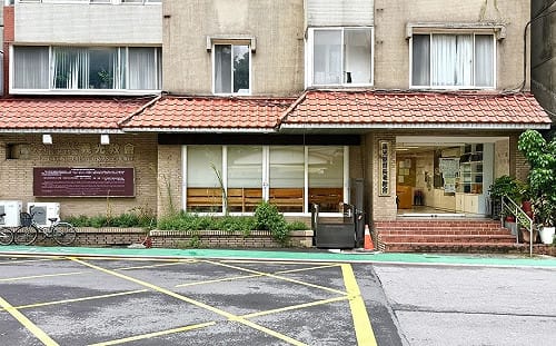 「林宅血案」唯一倖存者林奐均自述：不自覺側身、書包擋住了第一刀 