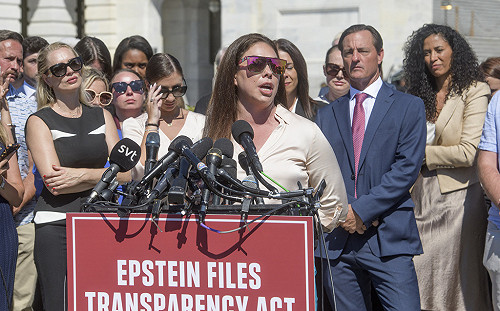 為保護川普金主隱瞞真相？受害者直闖國會控訴 川普斥：這是政治騙局！