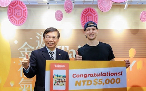 外籍旅客享好康！9/30前上網登錄抽5,000元  搭高鐵兩人同行一人免費