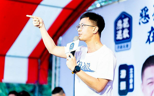 (影)侯漢廷喊男女皆兵2年！綠委反擊：少一個你 台灣就少一分當兵壓力