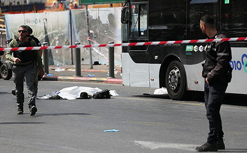 （影）恐攻以色列畫面曝光！6死22傷2槍手遭擊斃 巴解諷：美好的早晨！