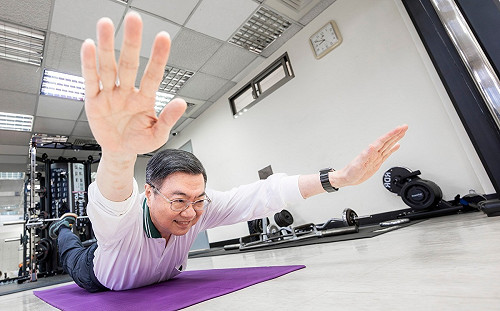 運動部今正式掛牌 卓榮泰閣揆身體力行邀全民動起來