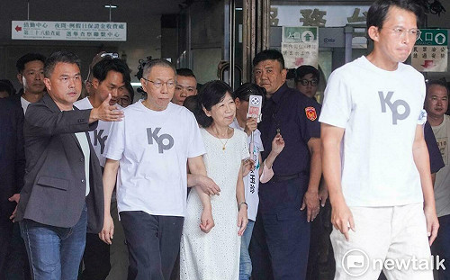 柯文哲喊話小草「保持戰力」 旅美學者:政黨不該用來服務單一政治人物