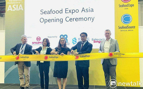黃偉哲赴新加坡力拚水產外銷  臺南首度參加新加坡海鮮展