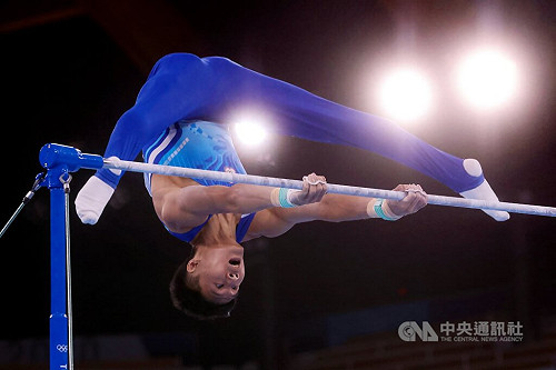 巴黎體操世界盃挑戰賽  唐嘉鴻單槓第1晉決賽