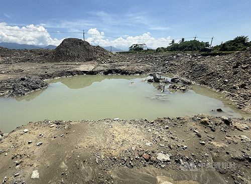 高市議員前特助涉違廢清法　檢警拘提漏夜複訊