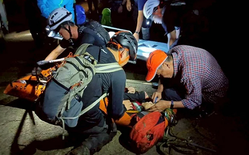 苗栗「神仙縱走」遇虎頭蜂3人被螫！婦人遭螫10多處   幸無大礙