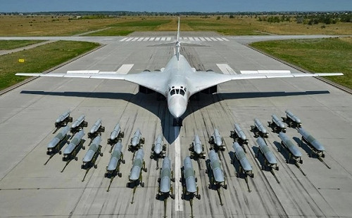 (影) 圖-95被炸光了? 俄派圖-160執行轟炸 網友:恐降自身核威懾力