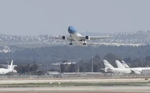 以政府專機「錫安之翼」被迫緊急降落! 報復以攻擊 胡塞導彈突襲約旦河西岸