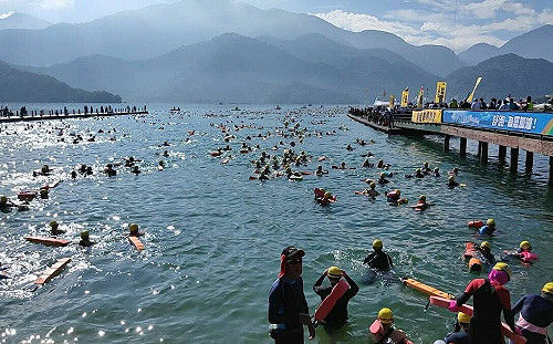 教師節「日月潭萬人泳渡」2.4萬人參賽！公路局三大交管措施一圖看