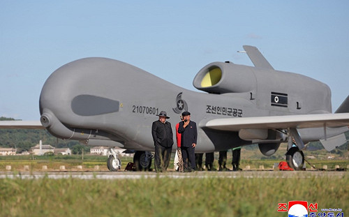 山寨國＋1！金正恩視導無人機  戰略偵察機與首次公開名稱「金星」亮相