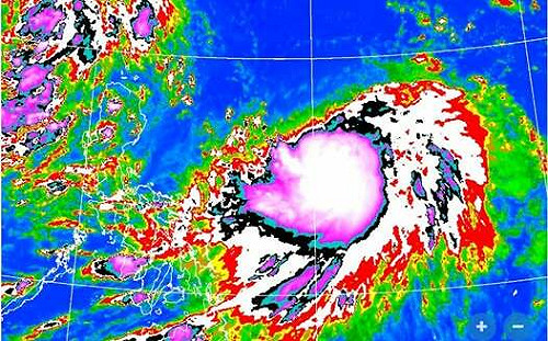 樺加沙颱風「快速增強期」模樣渾圓飽滿！網驚：好大的怪獸