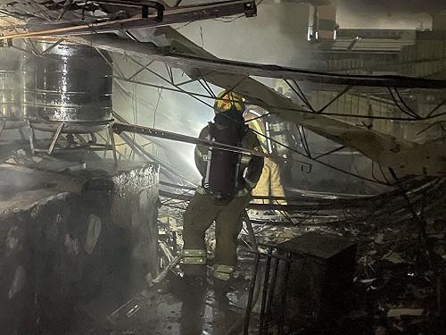 台南公寓凌晨火警　屋中10人自行逃出平安